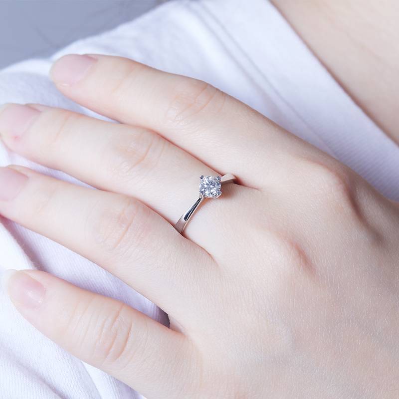 直臂心心相印S925银镀白金MoissaniteWomen's Ring50分D级